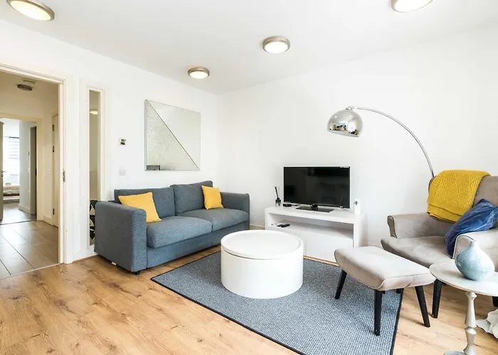 Amazing 2 Bedroom / Earls Court / Kensington